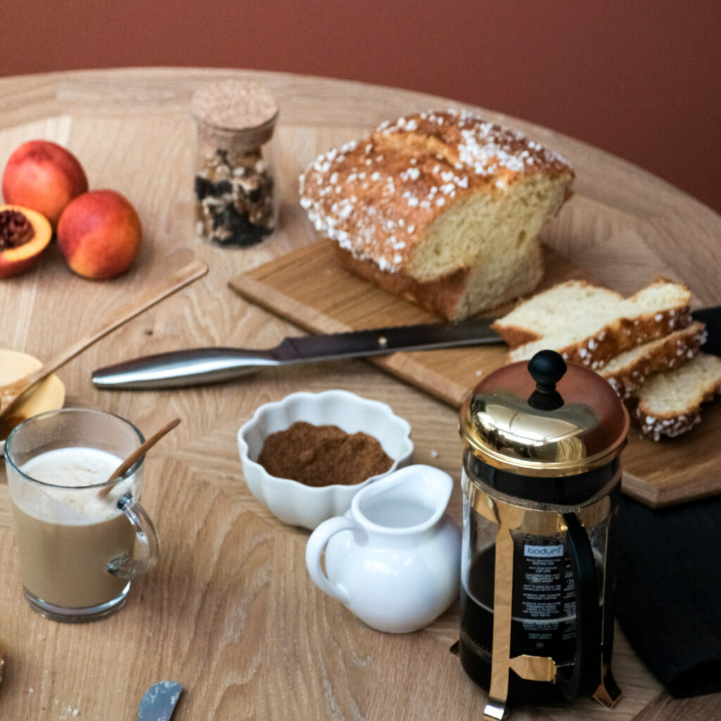 table-a-manger-ronde-bois-massif-kopo-creation