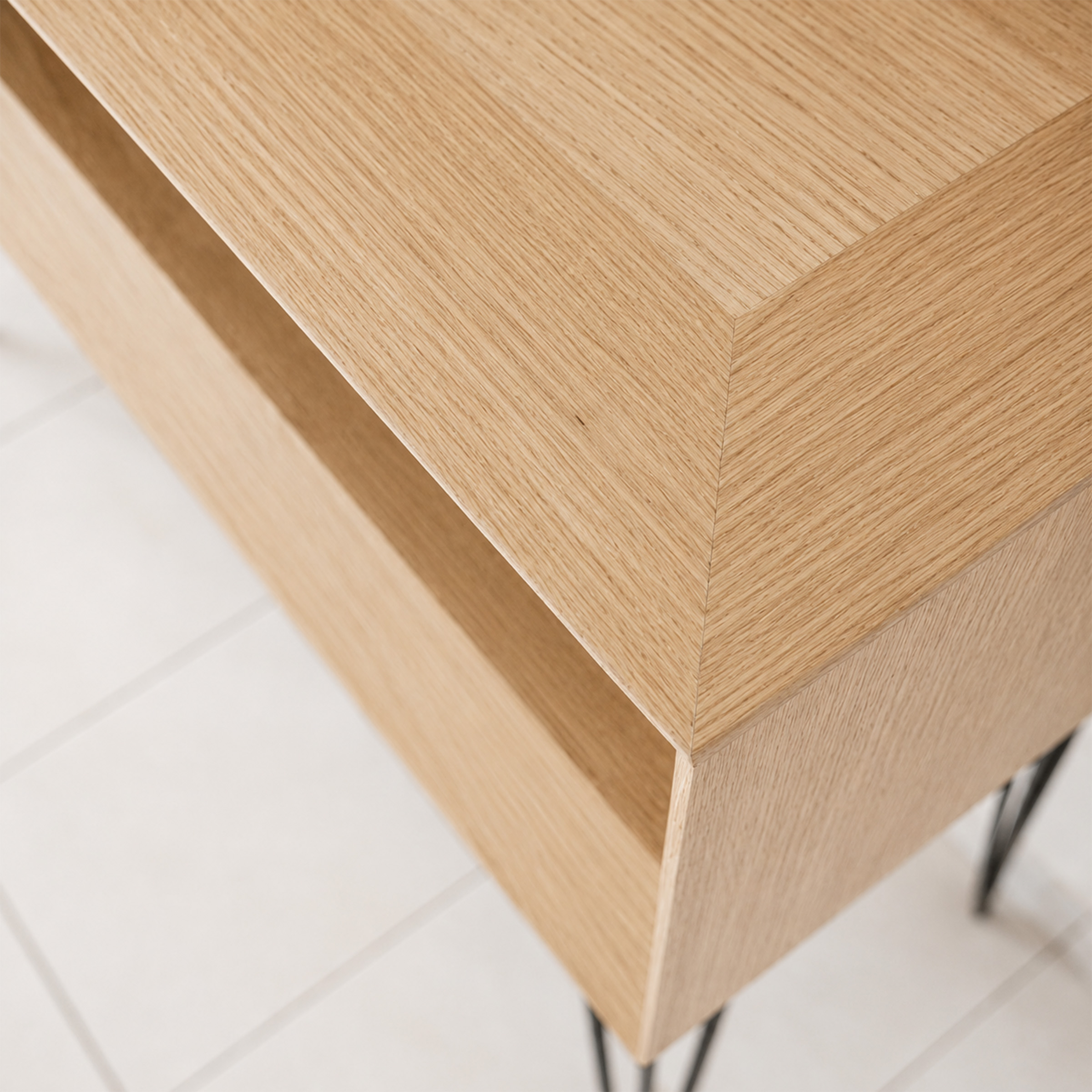 Console_Aile_dAvion_detail_assemblage détail plateau de console sur mesure en bois