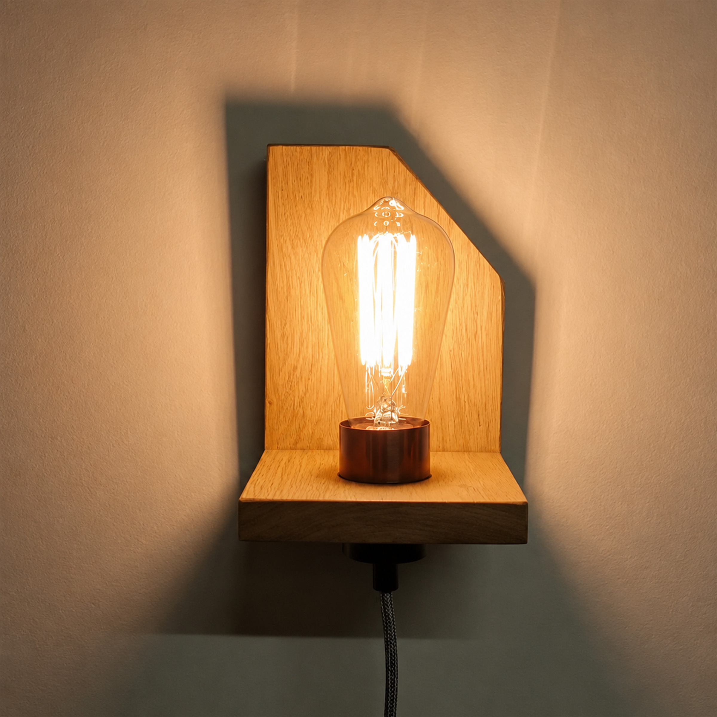 Lampe_murale_reversible_chambre lampe de chevet murale en bois masif