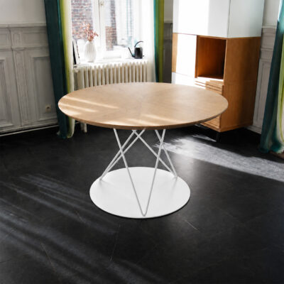 table de cuite en chêne massif clair et pied blanc style moderne