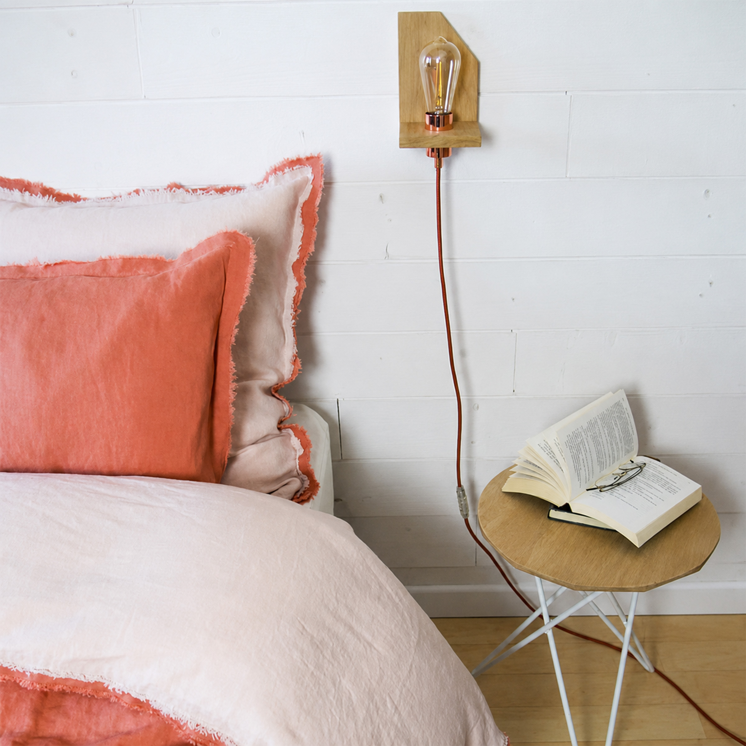 lampe_flip_flop_baladeuse_bois_ecureil Vous faire tourner la tête : la Lampe FLIPFLOP réversible