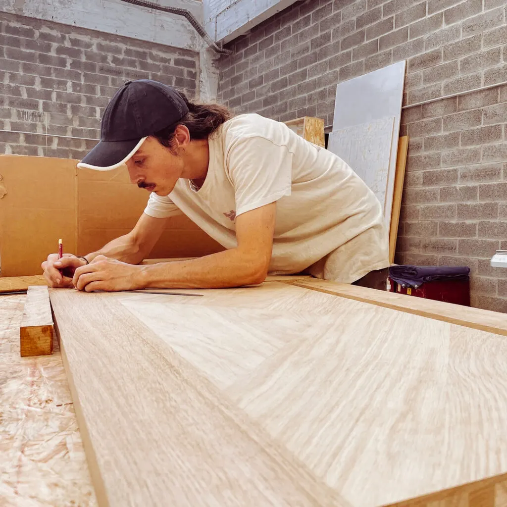 Fabricant de meuble en bois massif Lille