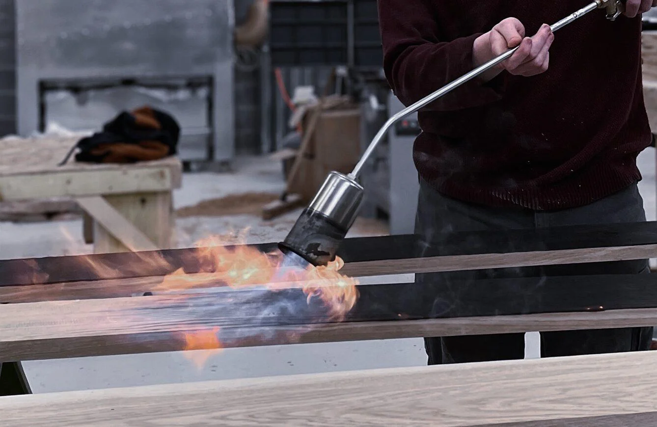 Shou Sugi Ban : Les meubles en bois brûlé Kopo Création