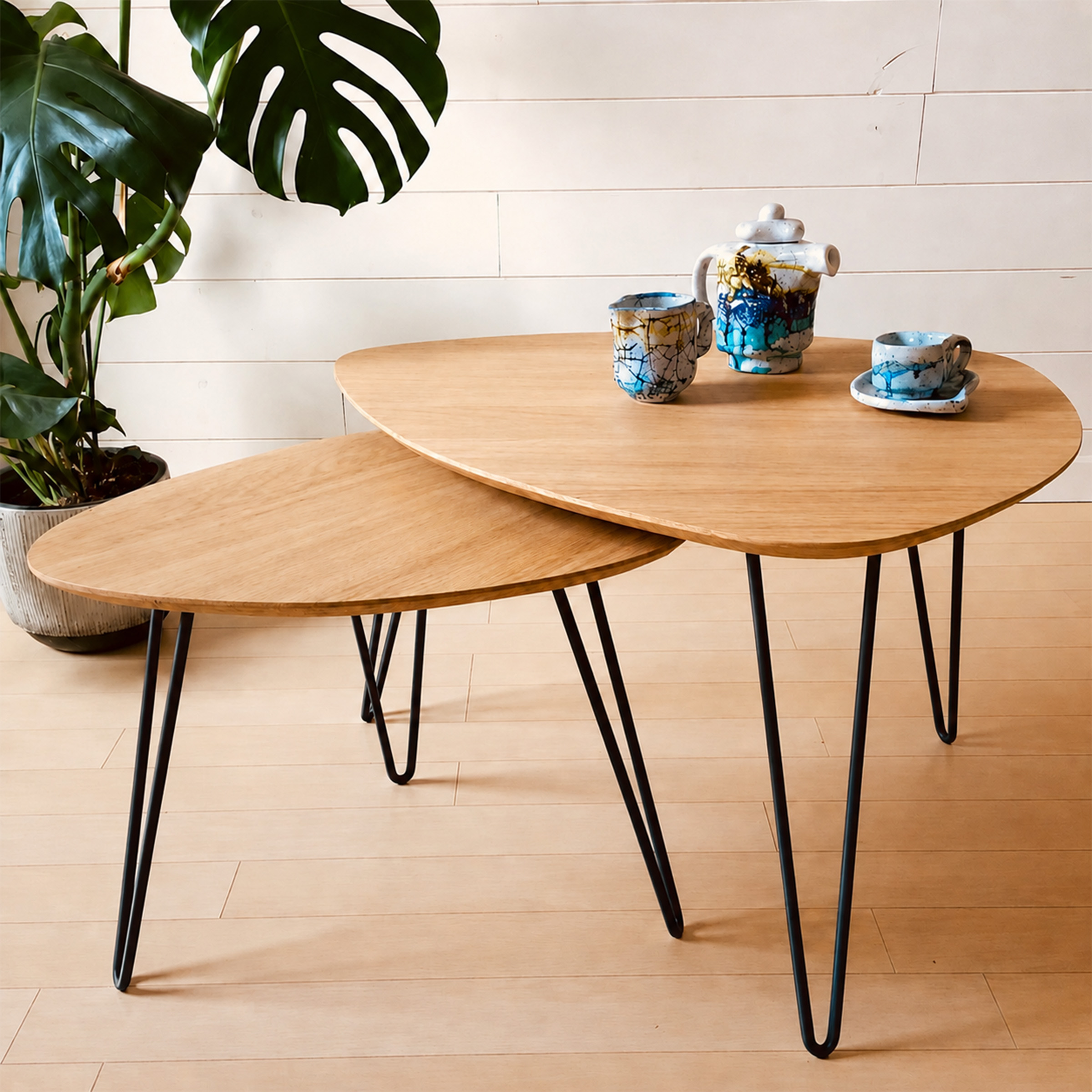 lot_2_tables_basses_gigogne_bois_pied_noir lot de deux tables basses gigogne en chêne massif et pied en acier noir