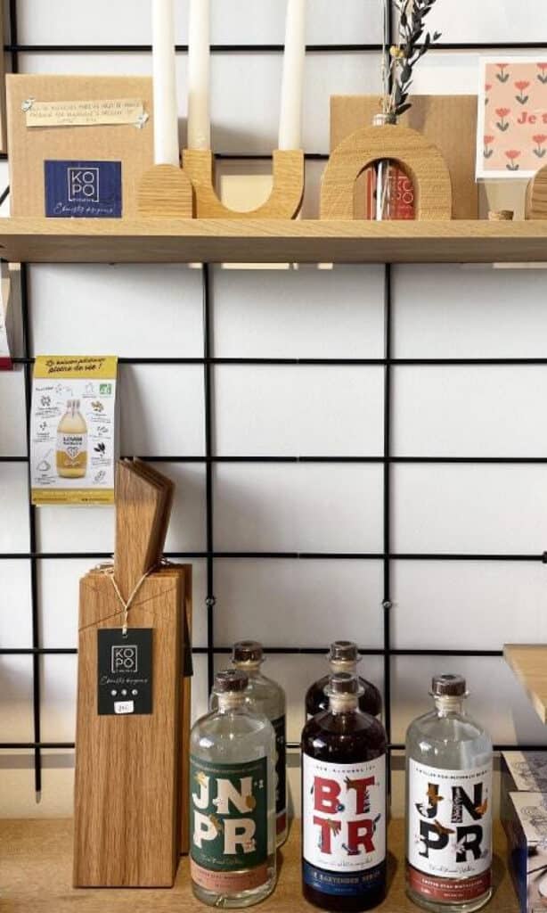 Rejoignez notre réseau de revendeurs et proposez nos collections de mobilier écologique en bois massif KOPO CRÉATION à vos clients.